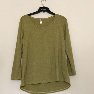 LulaRoe Long Sleeves Tee